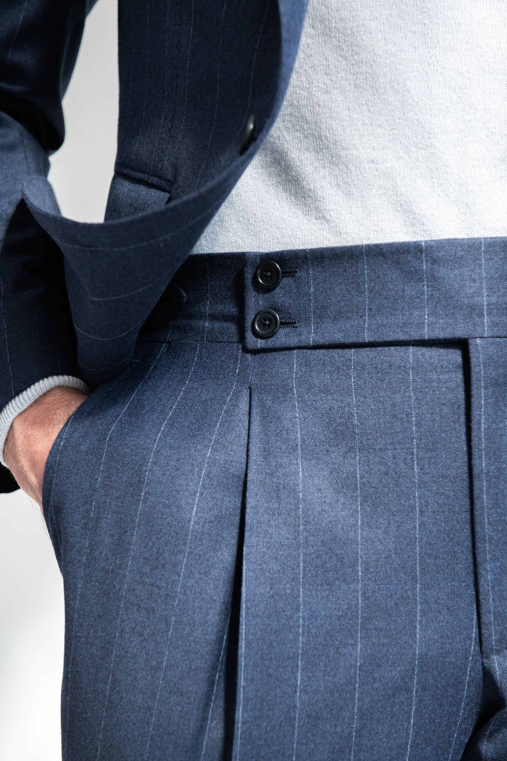 Blue striped 140'S suit - Made in Italy